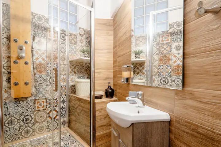 Brand New Modern Lux Apartment Close To Historical Center! Athena Bagian luar foto